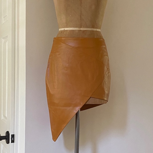 Zeynep Arcay Asymmetric Lambskin Mini Skirt in Ochre Sz US8 New With Tags - Picture 9 of 13